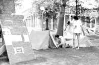 TentCity35.jpg (60879 bytes)